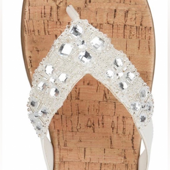 Kenneth Cole Jewel Embellished GlamAthon Flip Flop - Picture 8 of 12